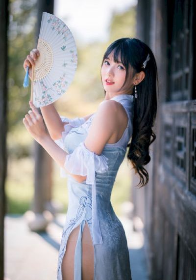 我的教师林梦洁和校花女友被仇敌_BD国语影视在线观看