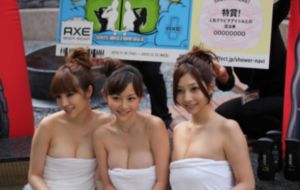 日本美女啪啪_BD英语完整版观看