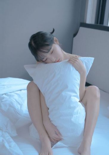 瑜伽被各种姿势C到高潮_迅雷在线观看